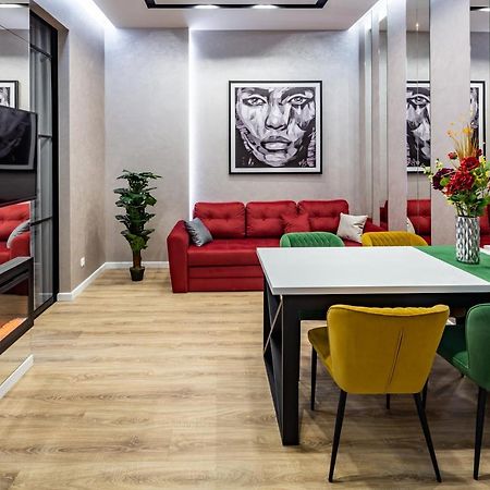 Alfa Apartments 3-Кімнатна Lux-Квартира У Центрі Львова Exterior photo