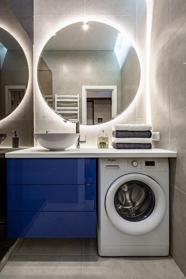 Alfa Apartments 3-Кімнатна Lux-Квартира У Центрі Львова Exterior photo
