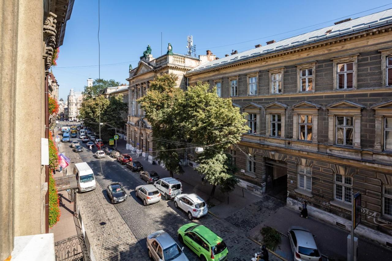 Alfa Apartments 3-Кімнатна Lux-Квартира У Центрі Львова Exterior photo